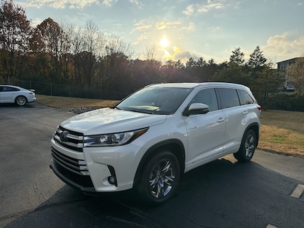 2019 Toyota Highlander Hybrid Limited V6 SUV