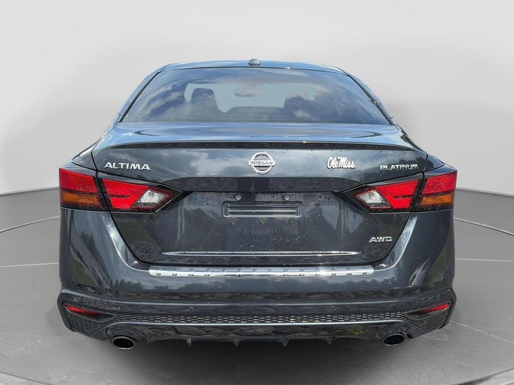 Used 2021 Nissan Altima 2.5 Platinum Sedan