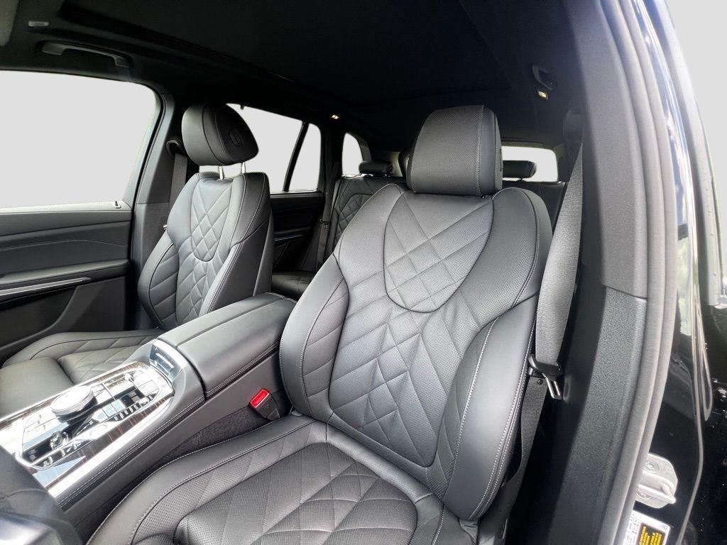 2026 BMW X5 50e - Photo 12