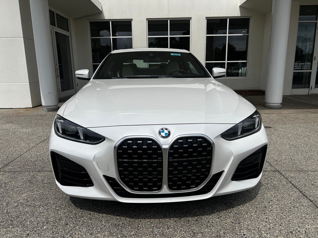 2026 Bmw 430i Coupe photo 2