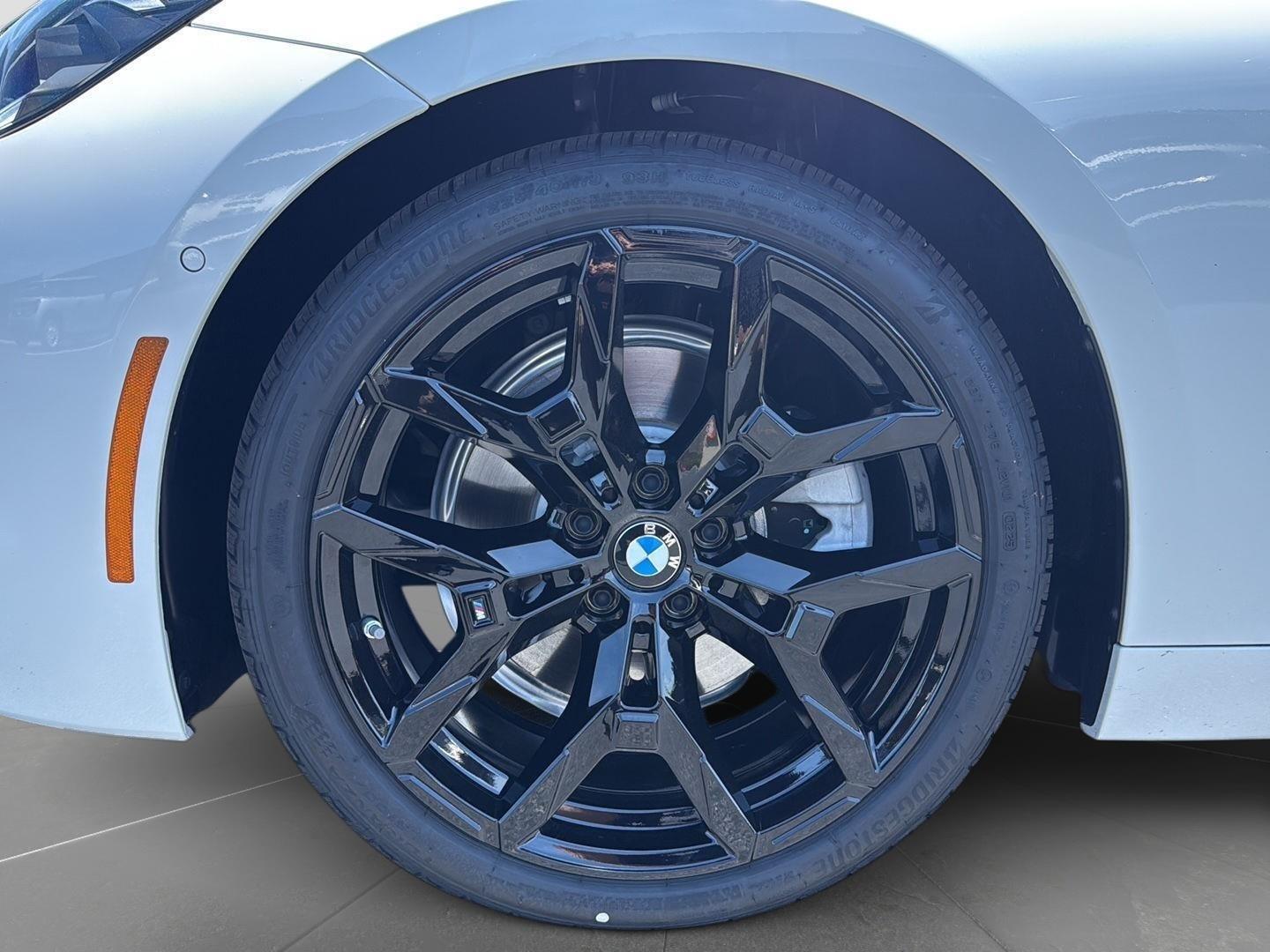 2025 BMW 2 Series 230i - Photo 10