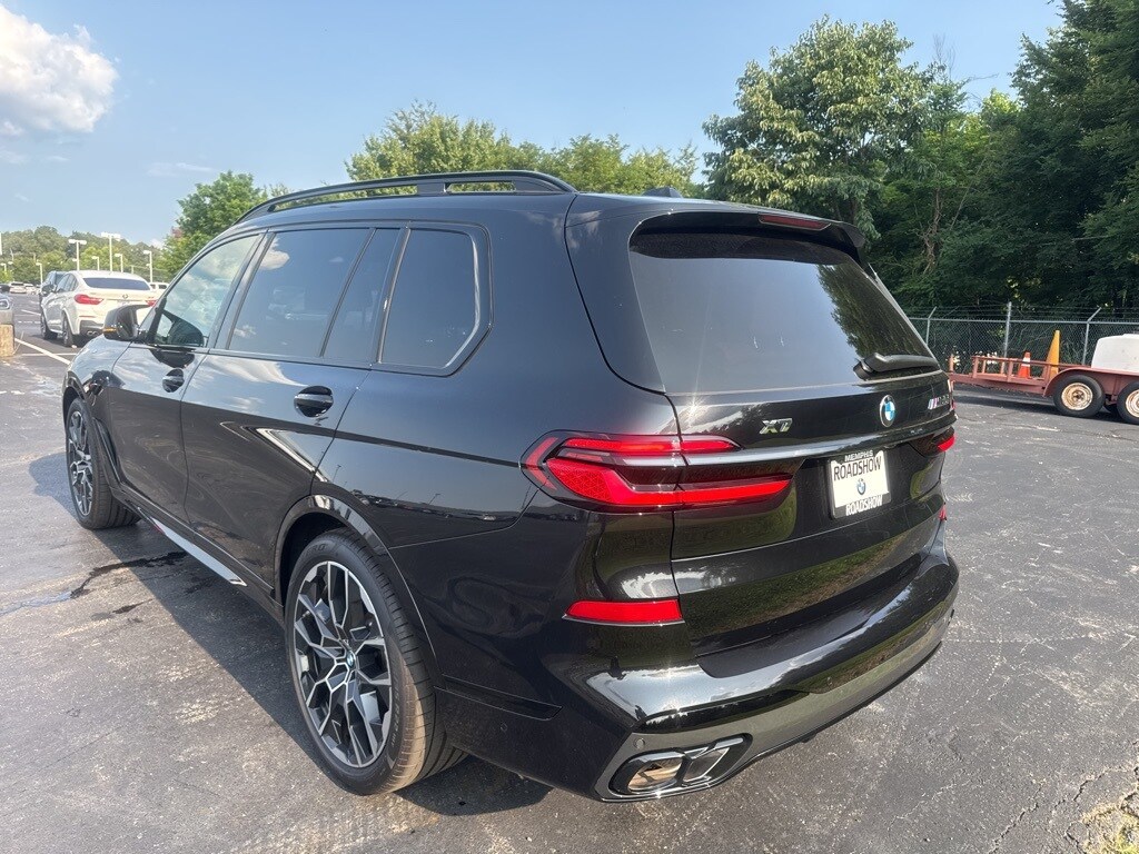2025 Bmw X7 M60i photo 3