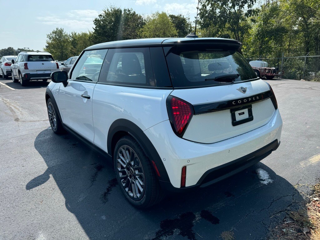 2025 Mini Cooper 2 Door Hardtop S photo 3