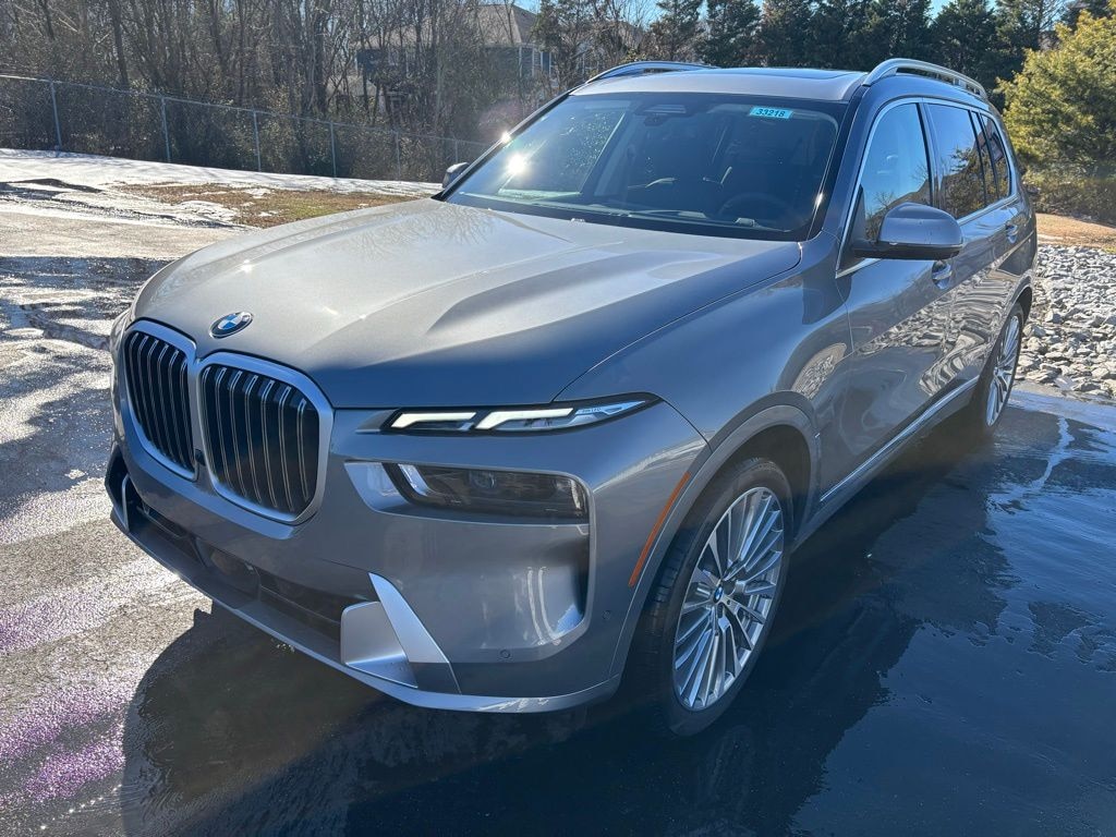 New 2026 BMW X7 xDrive40i SUV