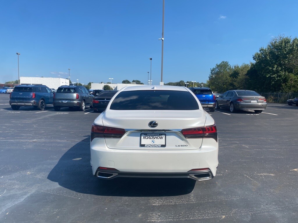 2022 Lexus LS 500 photo 4