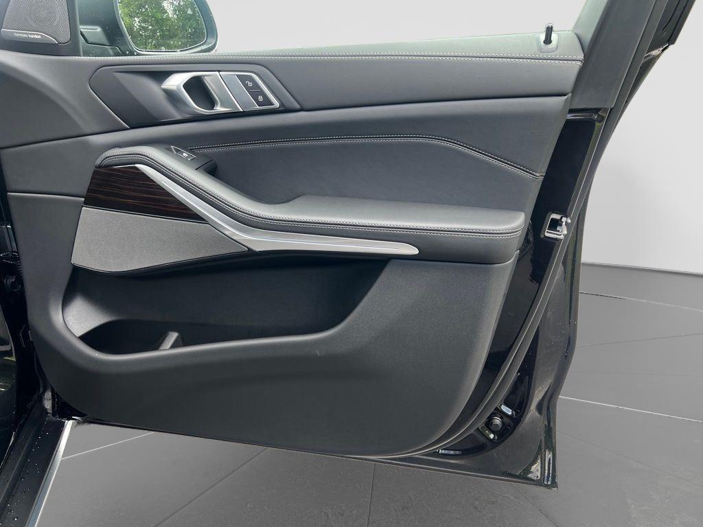 2026 BMW X5 50e - Photo 21