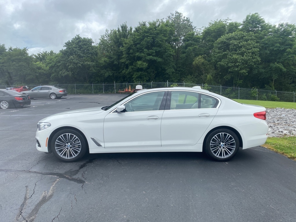 Used 2018 BMW 5 Series 530i with VIN WBAJA5C53JG898556 for sale in Cordova, TN