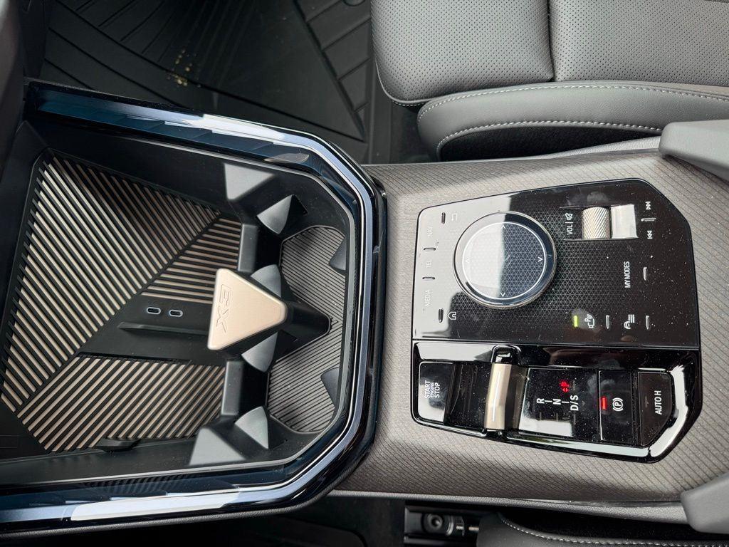 2025 BMW X3 30 - Photo 18
