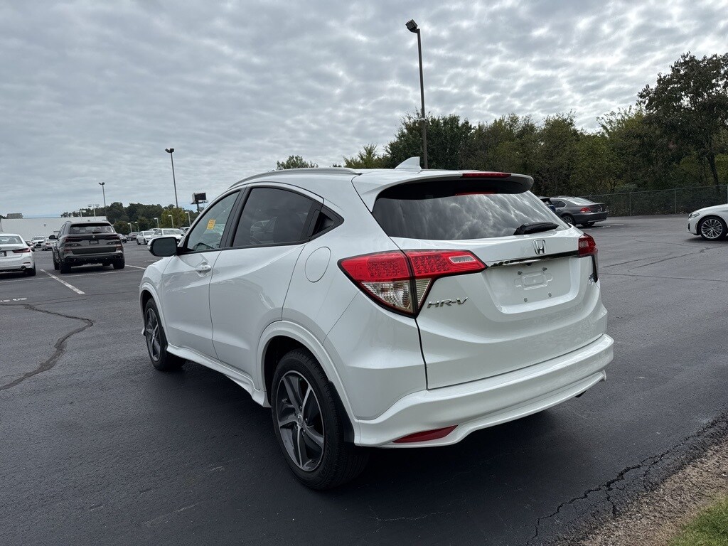 2019 Honda HR-V Touring photo 3
