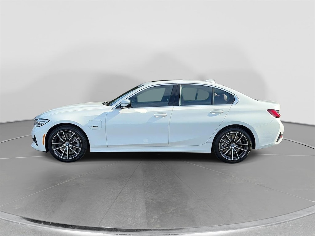 Certified 2022 BMW 330e xDrive Sedan