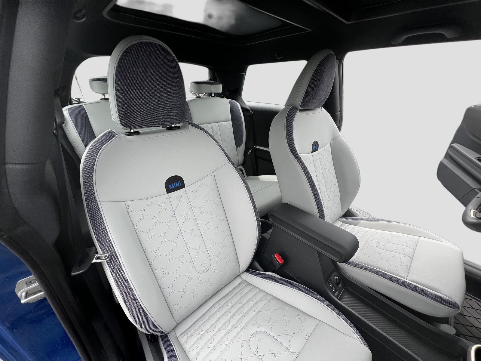 2026 MINI Hardtop 2 Door - Photo 16
