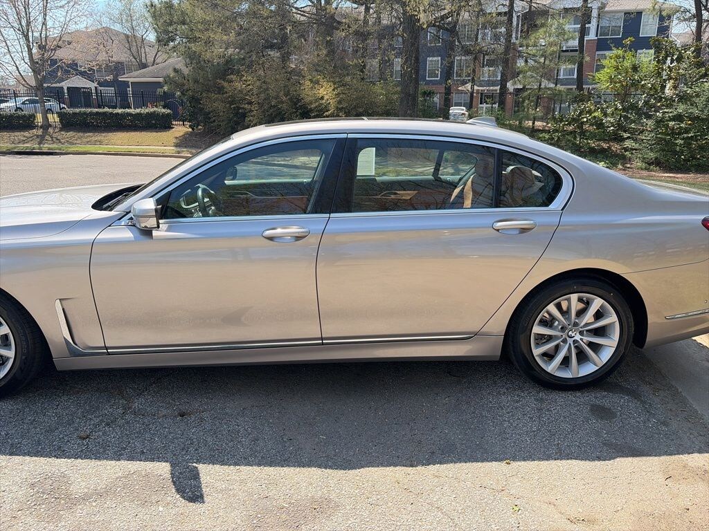 Used 2022 BMW 740i Sedan