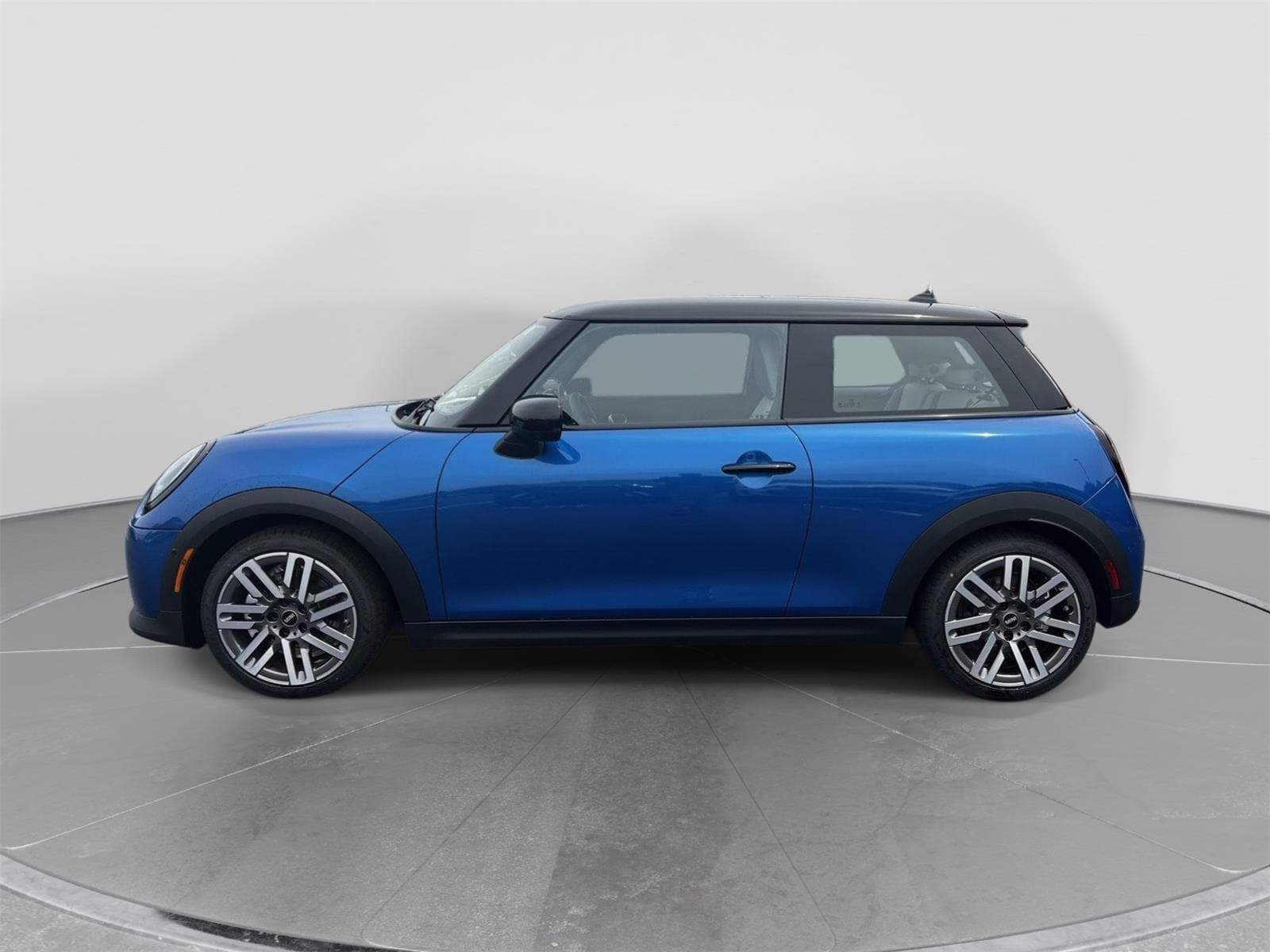 2026 MINI Hardtop 2 Door - Photo 9