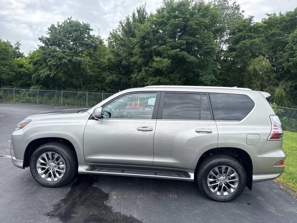 Used 2022 Lexus GX Base with VIN JTJAM7BX4N5310056 for sale in Cordova, TN