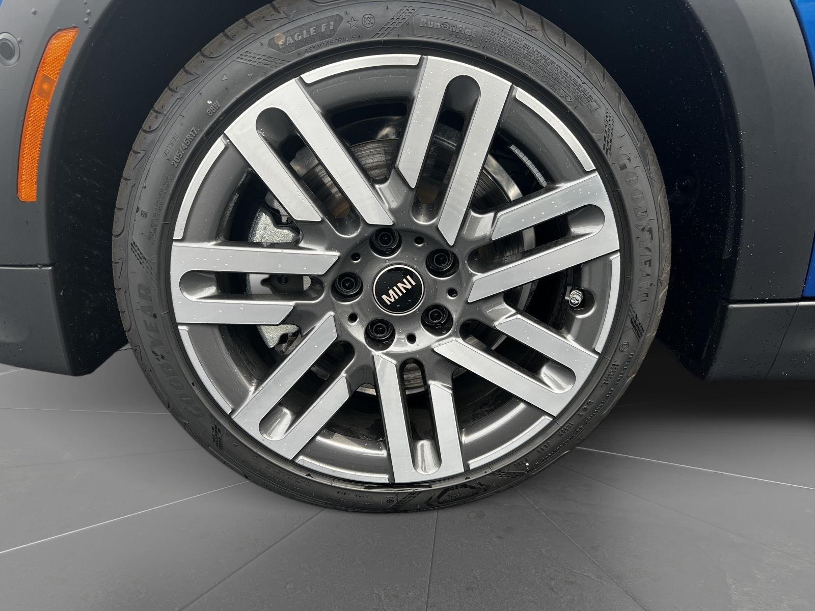 2026 MINI Hardtop 2 Door - Photo 10