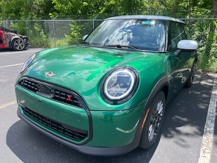 2025 MINI Hardtop 2 Door Iconic Hatchback