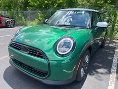 2025 MINI Hardtop 2 Door Iconic Hatchback