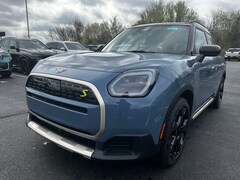 2026 MINI Countryman Signature Plus SUV