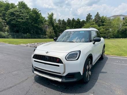 2025 MINI Countryman Iconic SUV