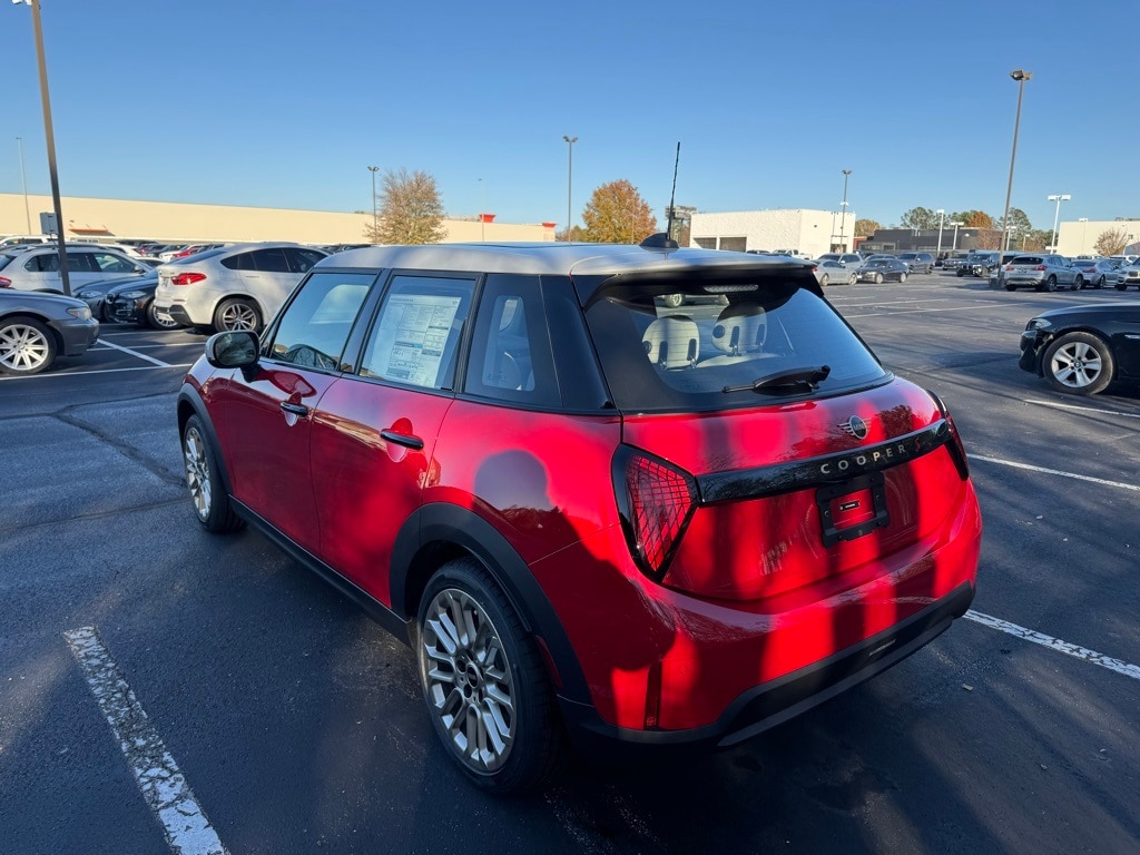 New 2025 MINI Hardtop 4 Door Signature Plus Hatchback