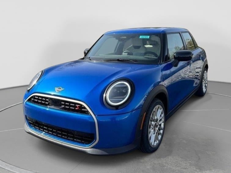 2025 MINI Hardtop Cooper S Signature's photo
