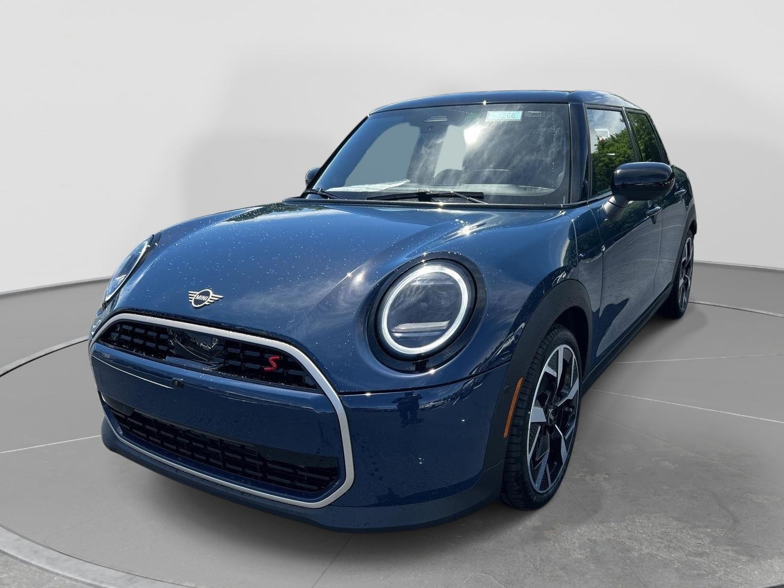 2026 MINI Hardtop Cooper S's photo
