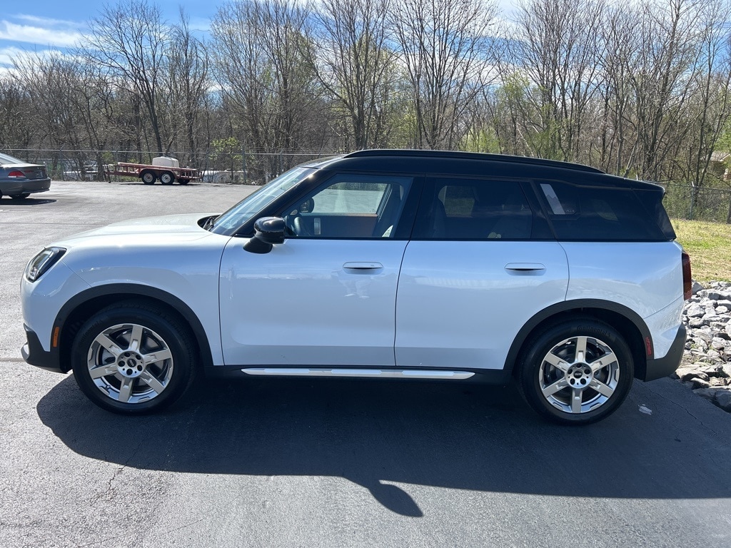 Used 2025 MINI Countryman S with VIN WMZ23GA04S7R13765 for sale in Cordova, TN