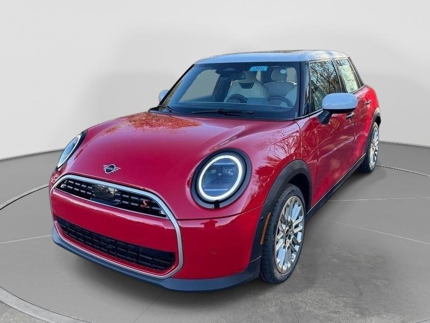 2025 MINI Hardtop Cooper S Signature's photo