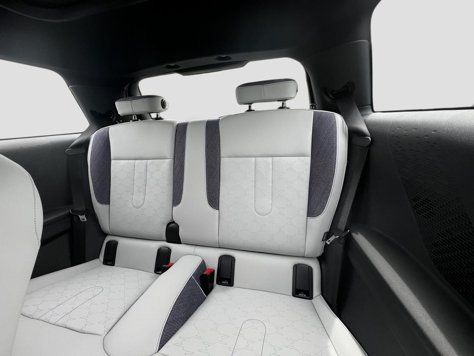2026 MINI Hardtop 2 Door - Photo 13