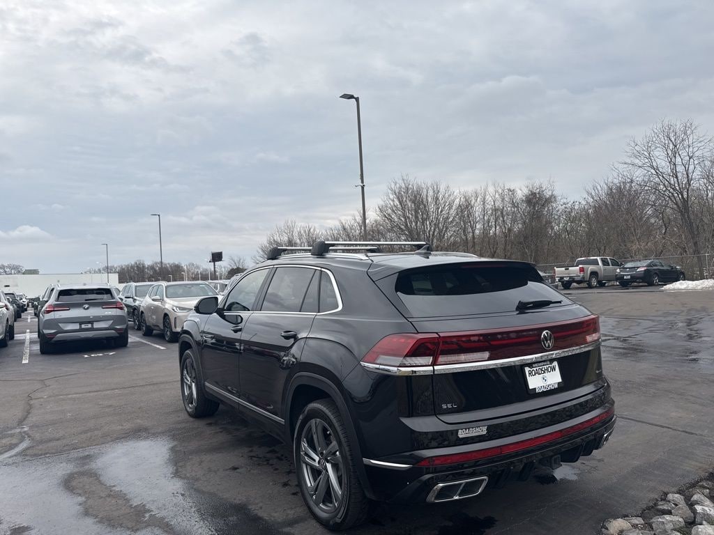 Used 2024 Volkswagen Atlas Cross Sport 2.0T SEL R-Line SUV