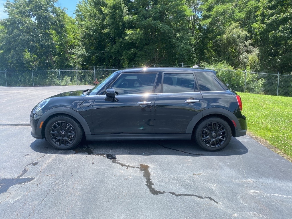Used 2023 MINI Hardtop 4 Door Base with VIN WMW33DK0XP2S74830 for sale in Cordova, TN