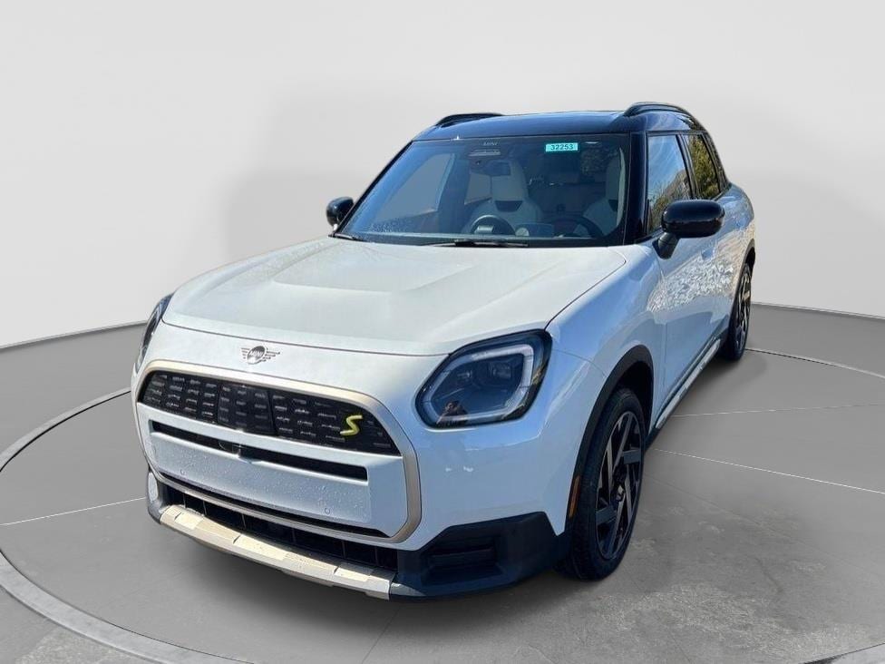 2025 MINI Countryman SE ALL4's photo