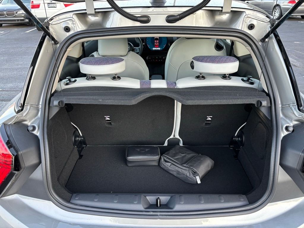 New 2025 MINI Hardtop 2 Door Signature Plus Hatchback