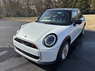 2025 MINI Hardtop 4 Door Signature Plus Hatchback
