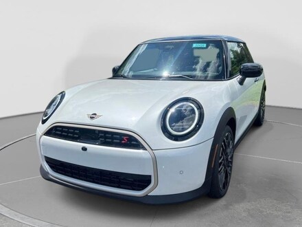 2025 MINI Hardtop 2 Door Iconic Hatchback