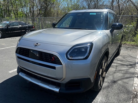 2025 MINI Countryman Iconic SUV