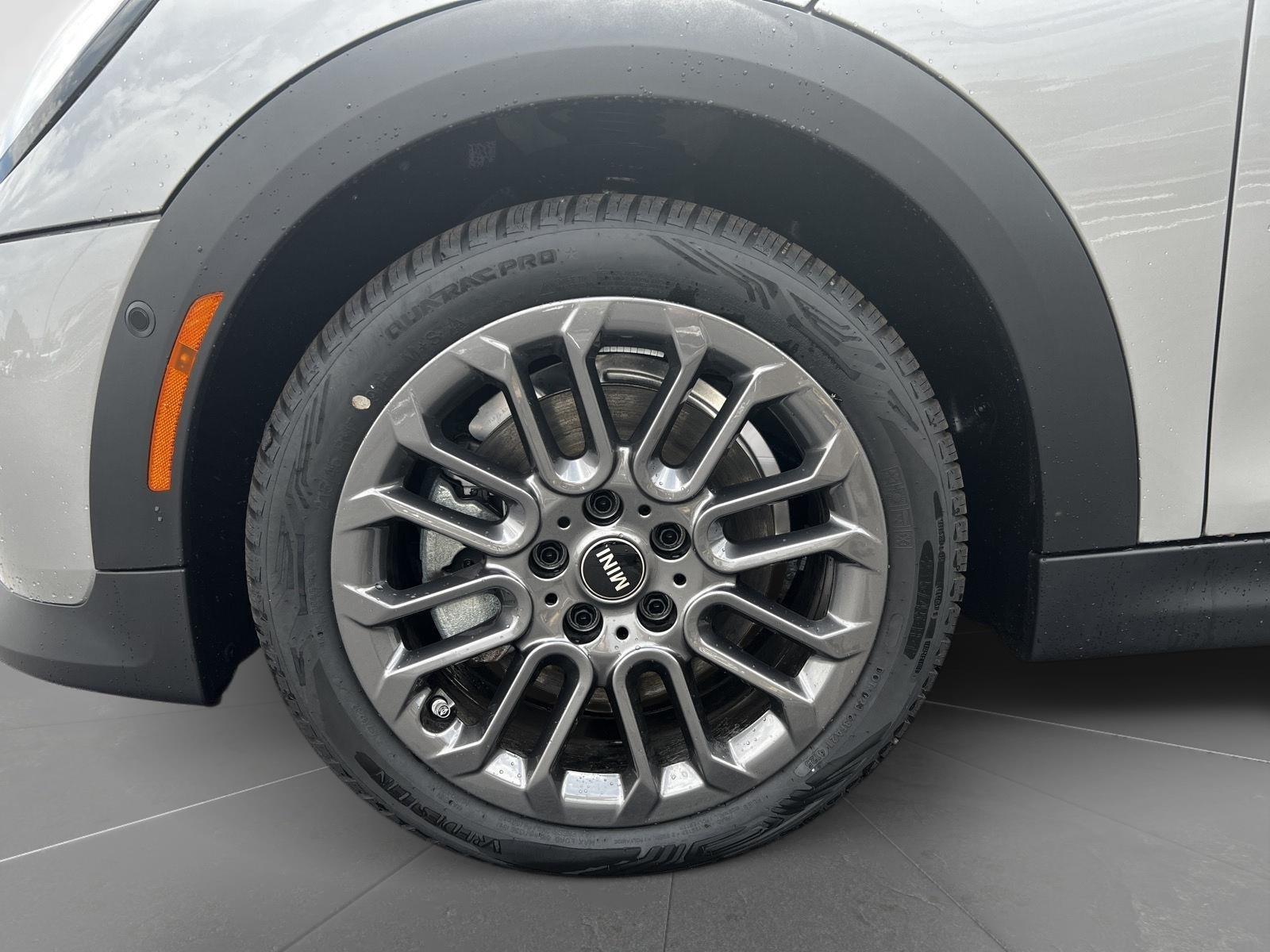 2026 MINI Convertible Base - Photo 10