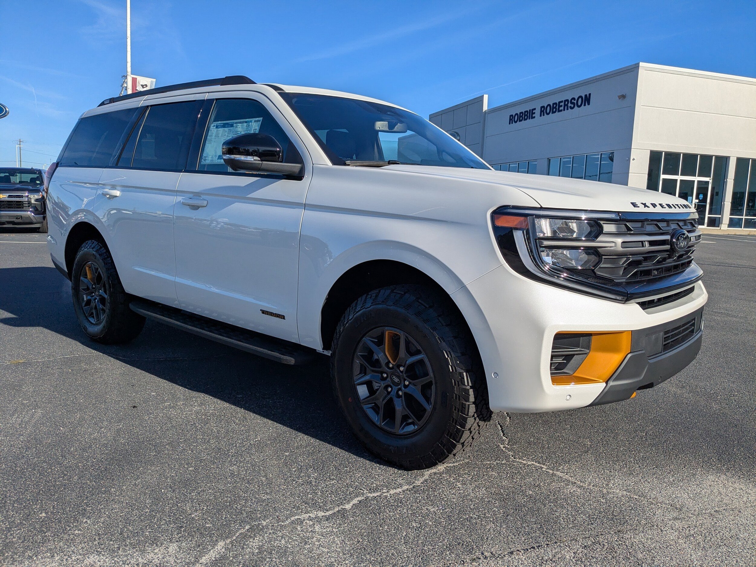 2025 Ford Expedition photo 2