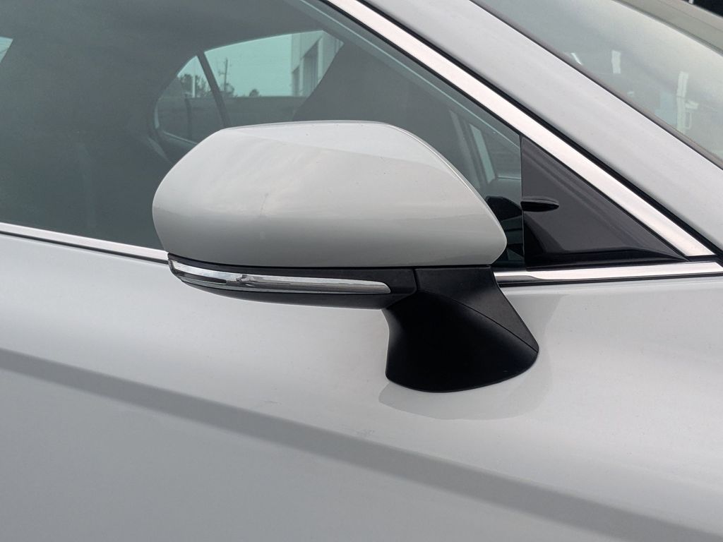 2023 Toyota Camry XSE - Photo 11