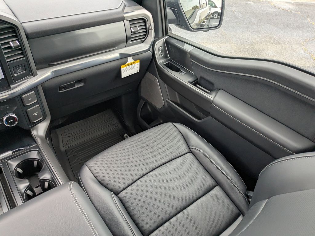 2025 Ford F-150 Lariat - Photo 19