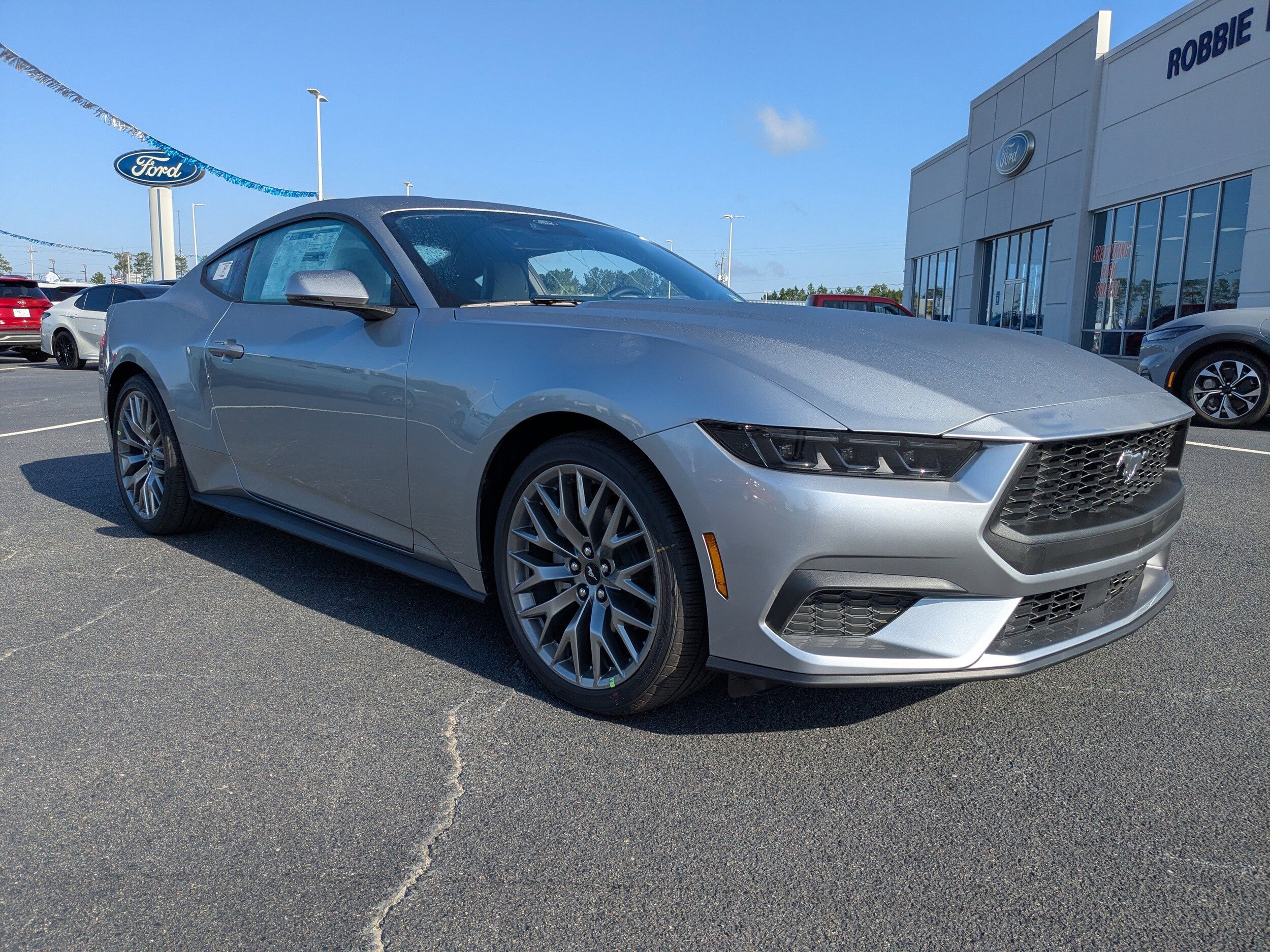 2025 Ford Mustang EcoBoost Premium photo 2