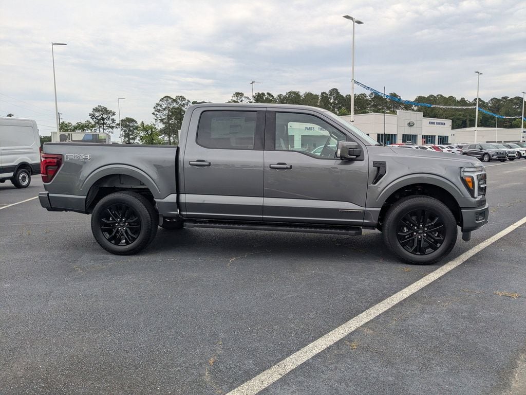 New 2025 Ford F-150 Lariat Crew Cab