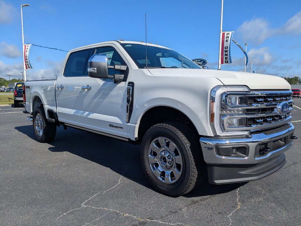 2025 Ford F-250 Lariat photo 2