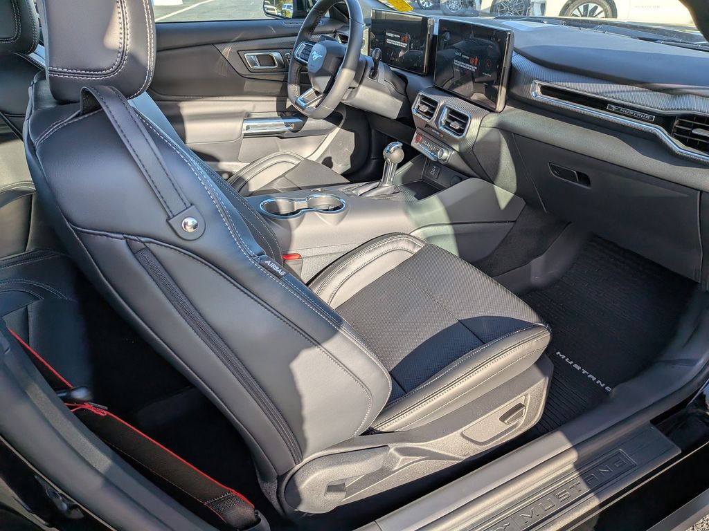 2026 Ford Mustang EcoBoost Premium Fastback - Photo 16