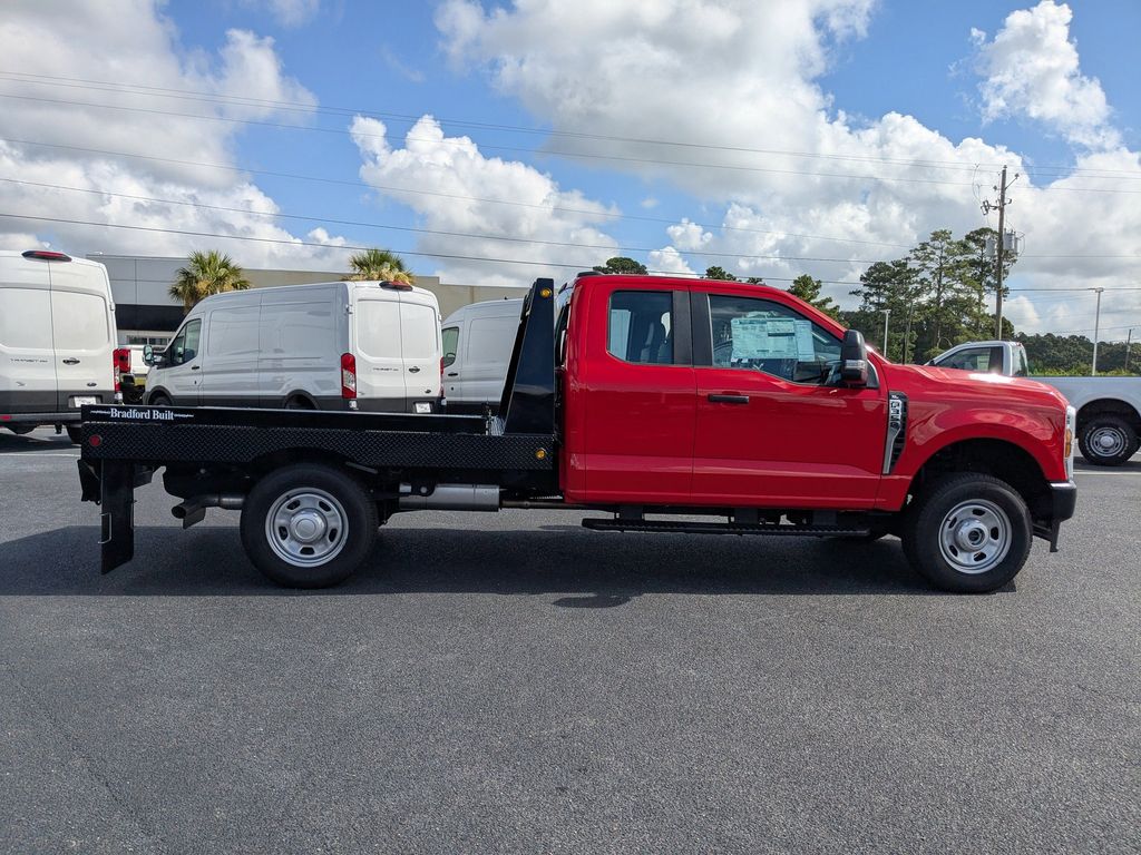 2024 Ford F-350 photo 2