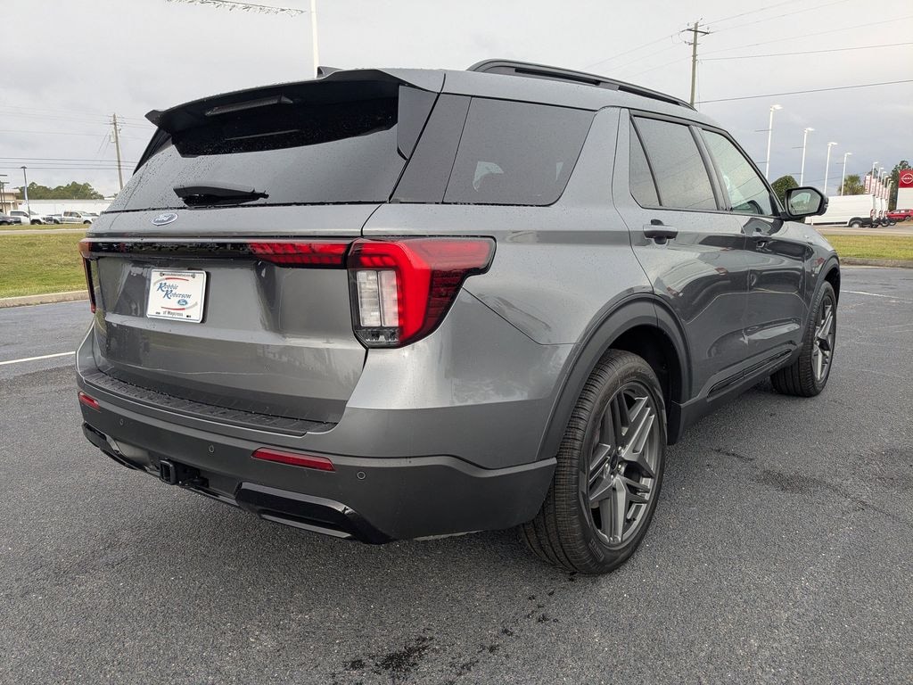 New 2025 Ford Explorer ST-Line Sport Utility