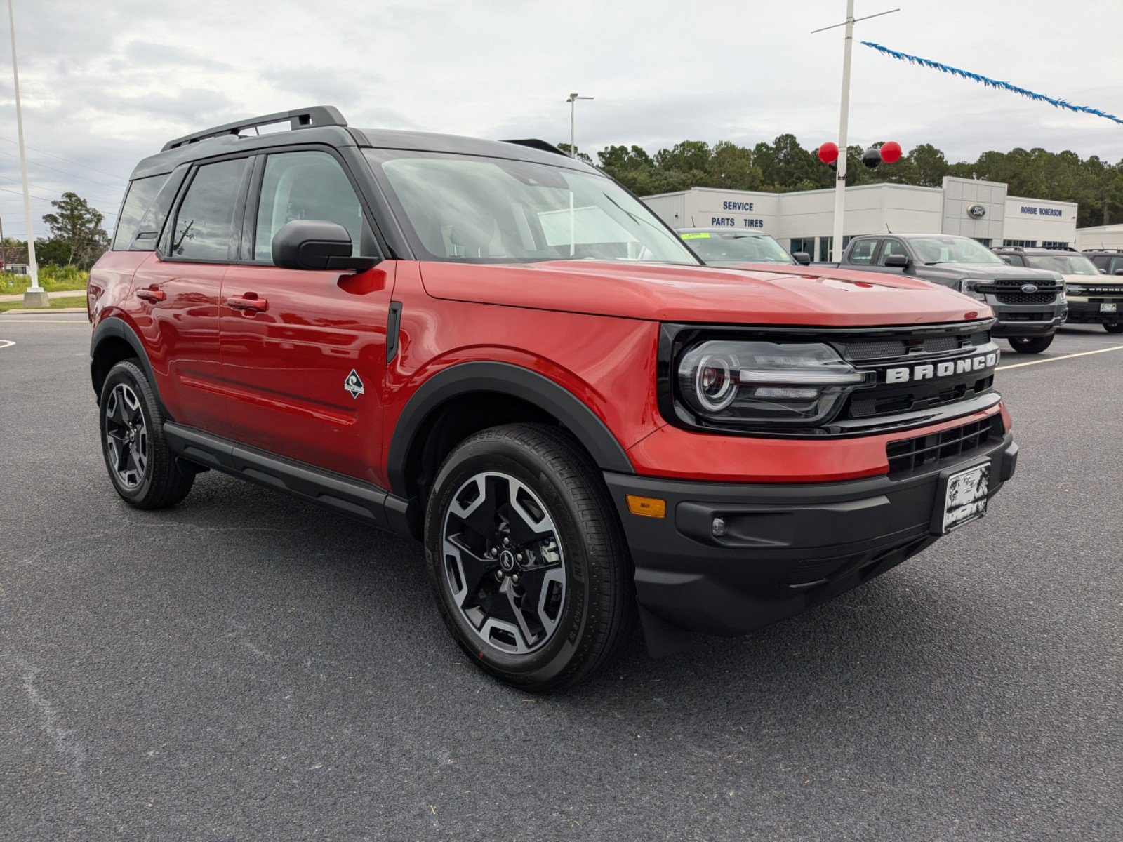 2024 Ford Bronco Sport Outer Banks photo 2