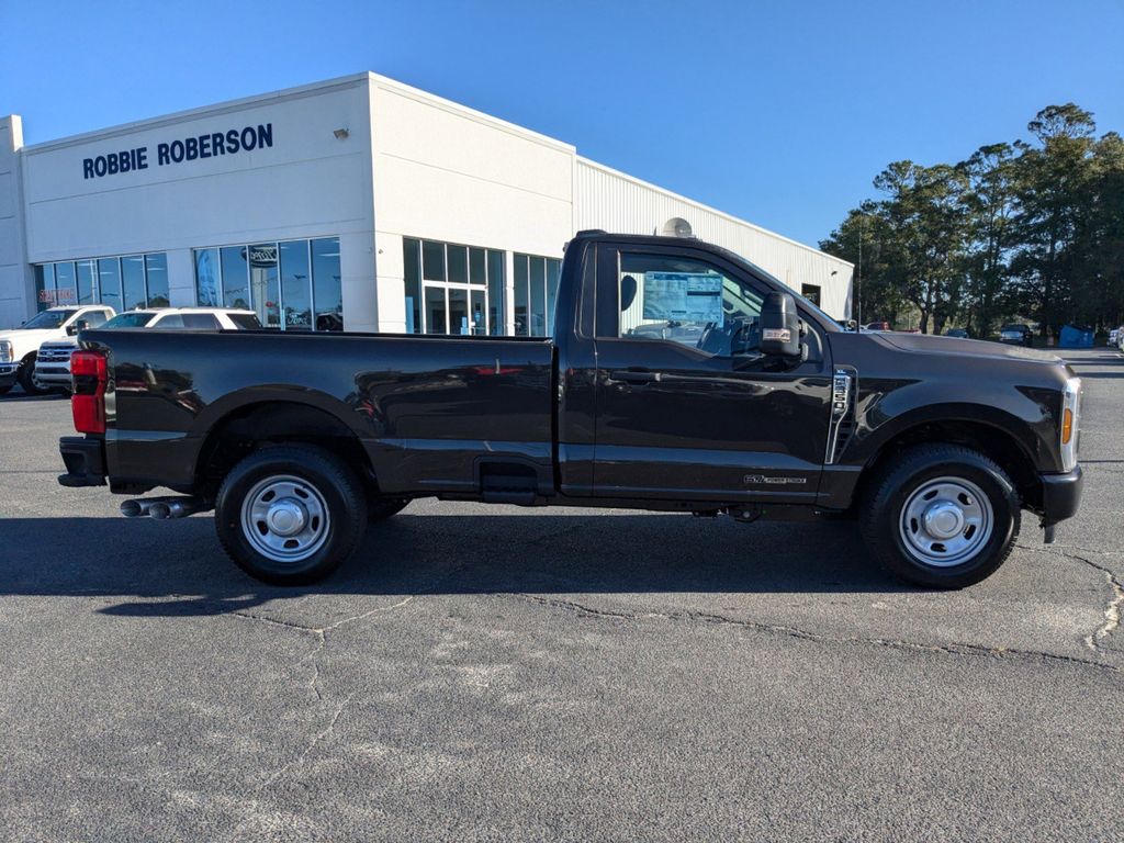 2024 Ford F-350 XL photo 3