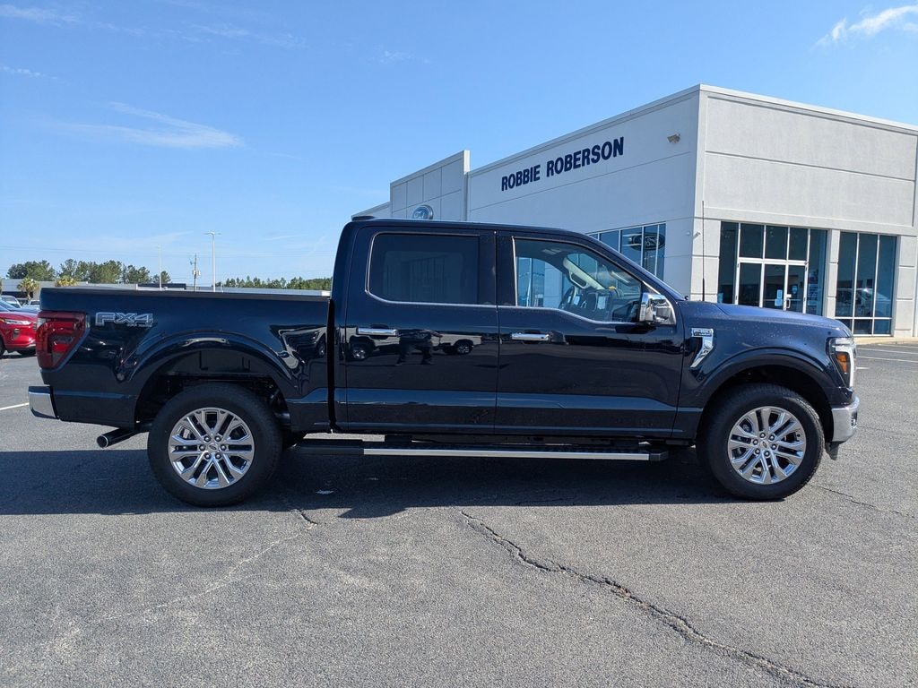 New 2025 Ford F-150 Lariat Crew Cab