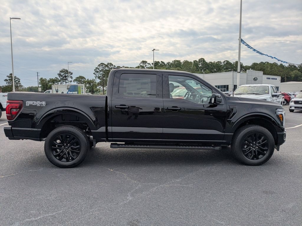 New 2025 Ford F-150 Lariat Crew Cab